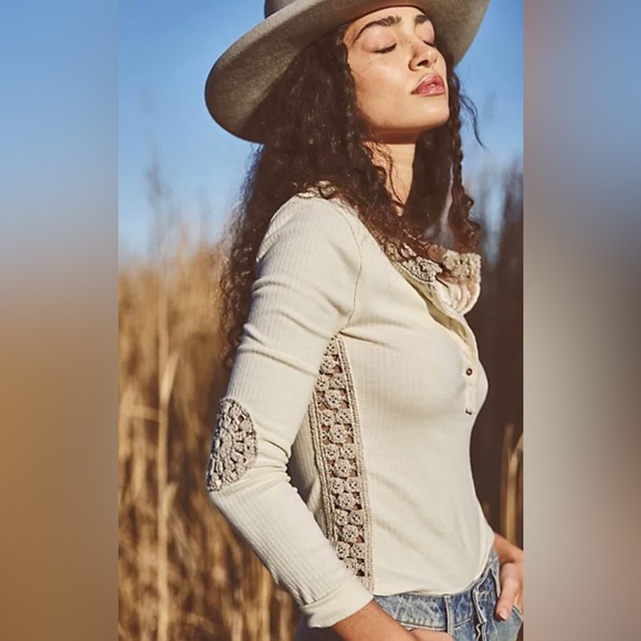 NWOTS FP GET YOUR CROCHET ON TOP (XL) - Picture 2 of 12